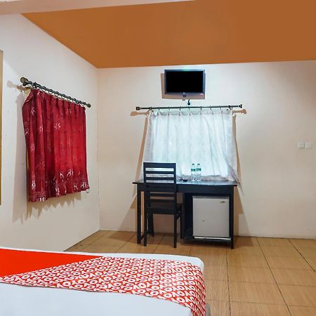 Oyo 90923 Makassar Cottage Balangberu Esterno foto