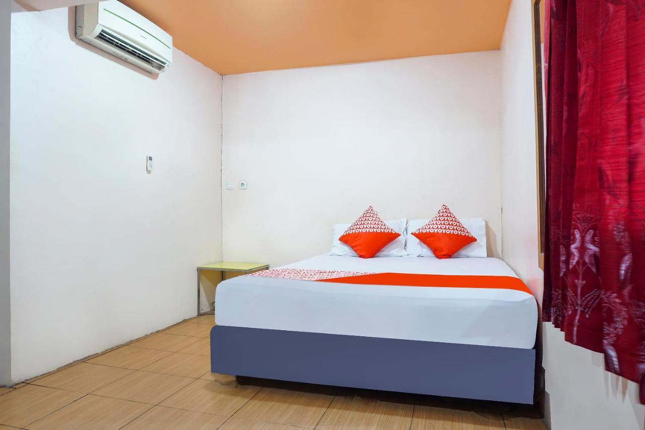 Oyo 90923 Makassar Cottage Balangberu Esterno foto